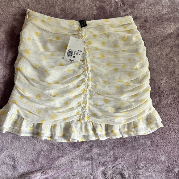 Forever 21 Yellow and White Ruffled Mini Skirt - Picture 3 of 7